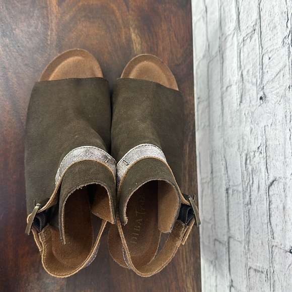 DIBA TRUE Neon Nights Nubuck Leather Peep Toe Ankle Strap Wedge Booties *9* VGC! - Picture 8 of 8